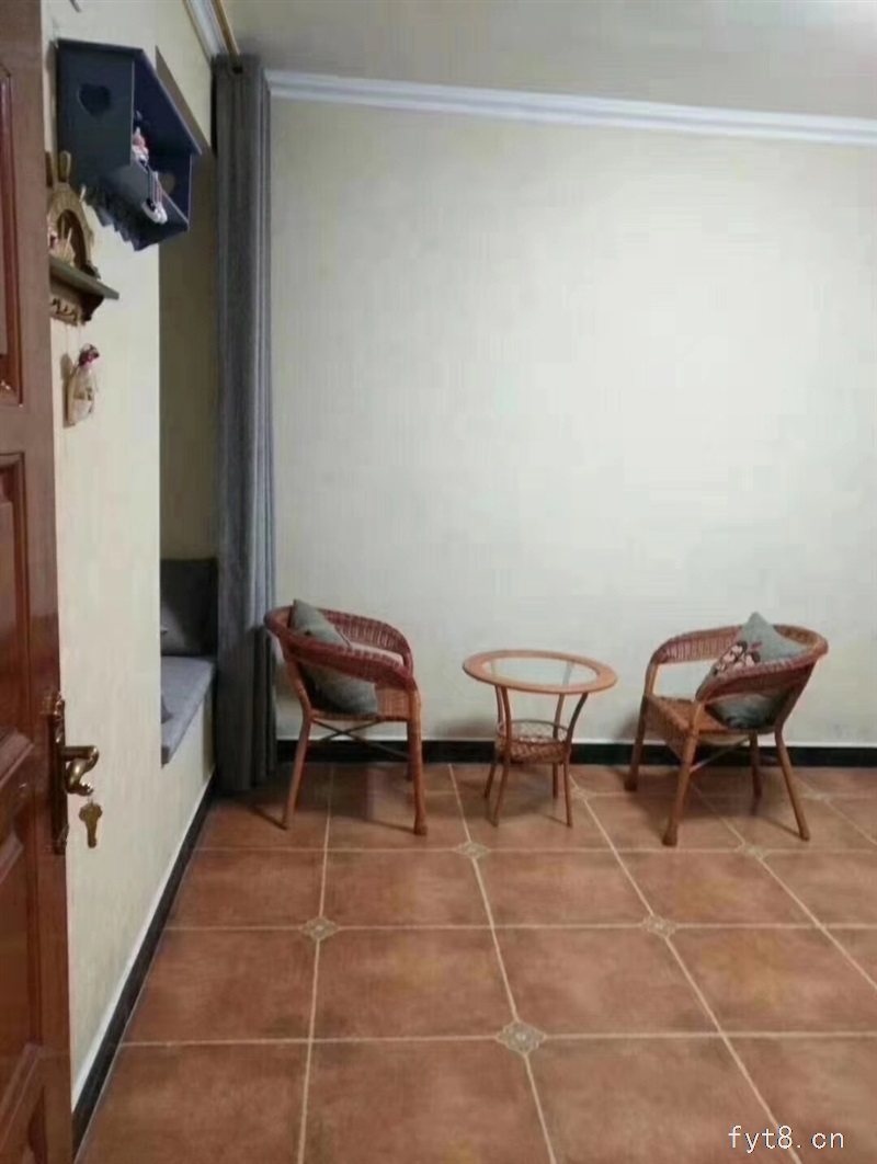 丽阳豪苑温馨2居室精装修证满二60万元